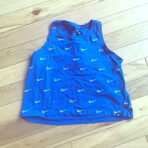 Women’s cropped tank